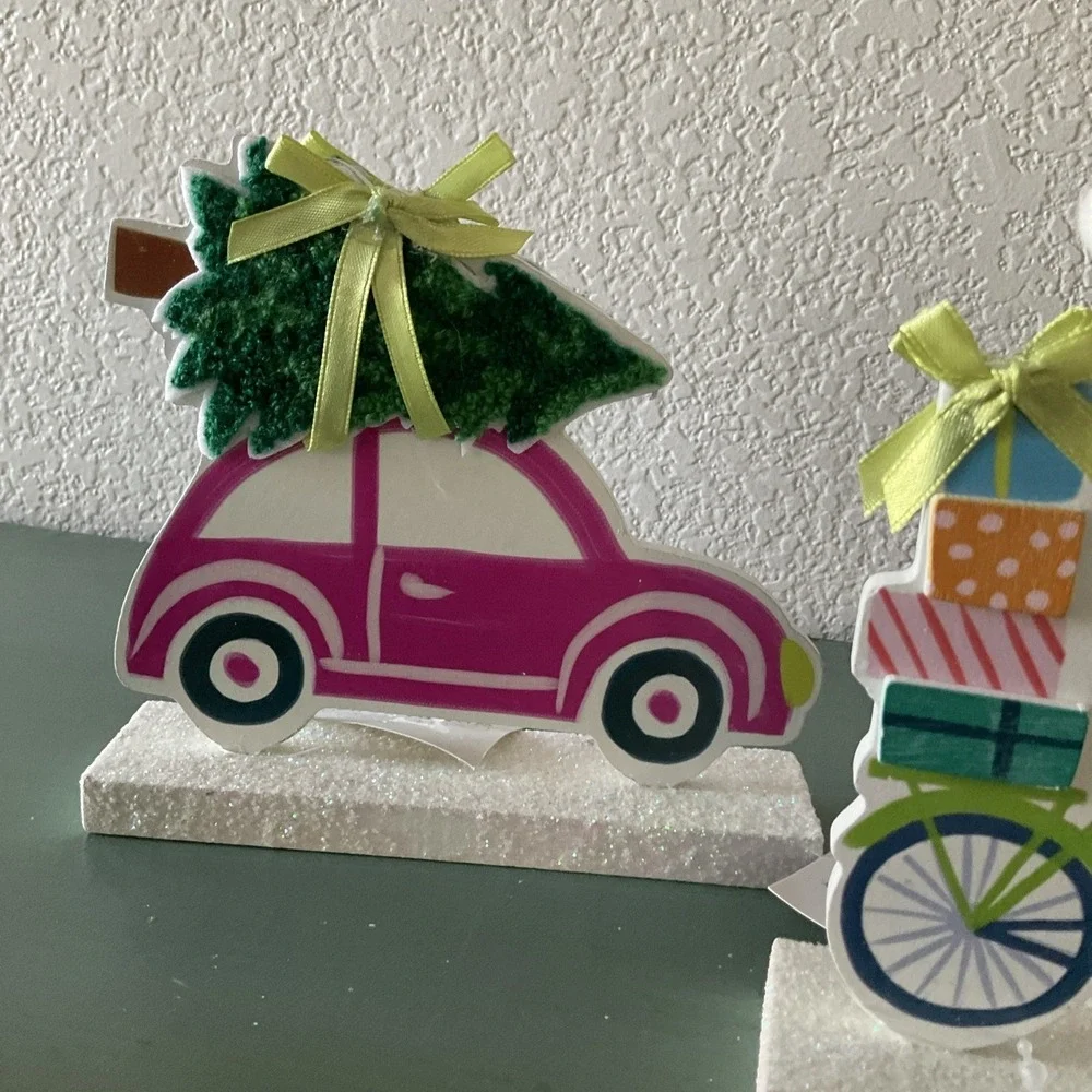 Wondershop by Target‎ Christmas Decor, 3 Car Truck Hauling Christmas New Santa